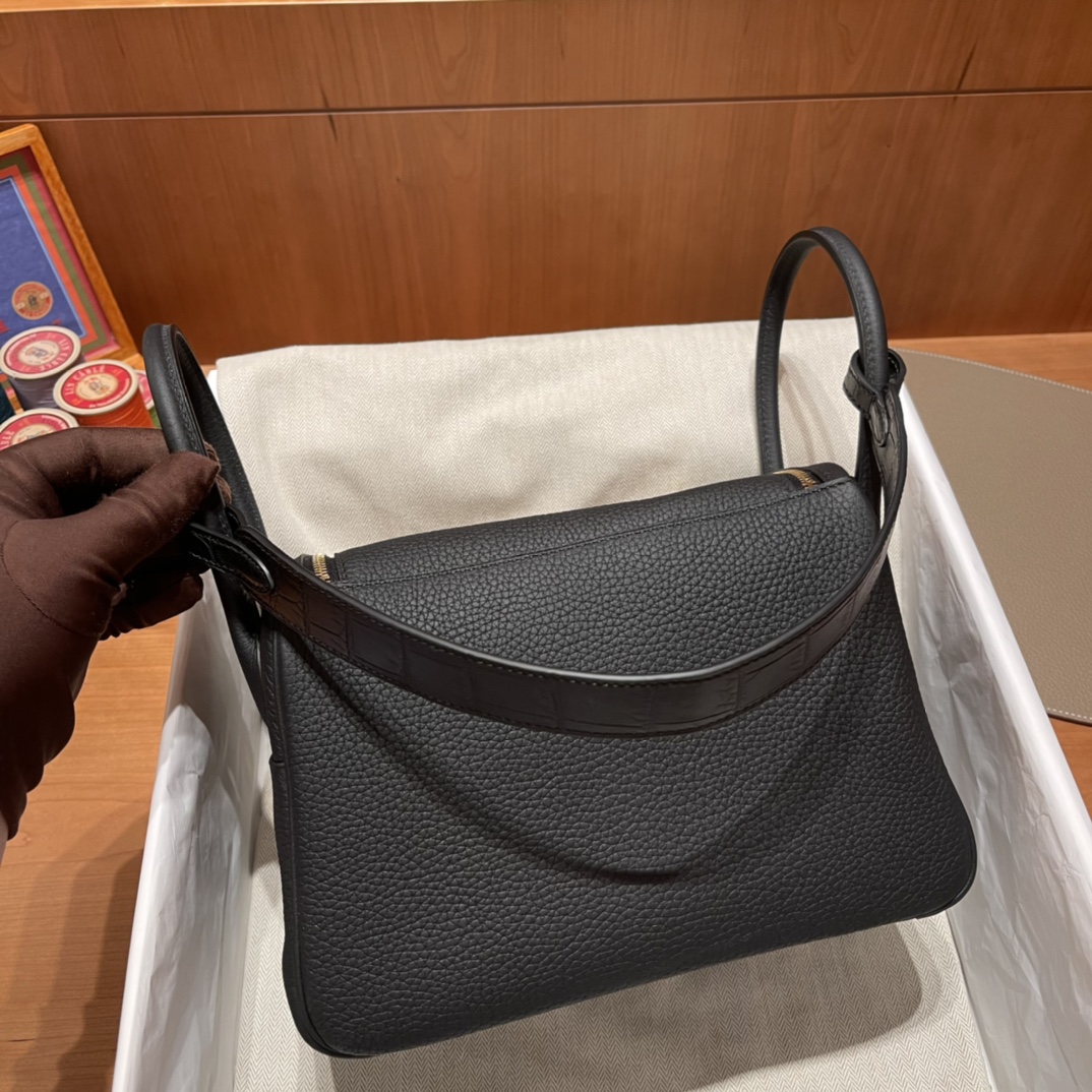 에르메스 린디백26 블랙 금장 끌레망스 악어가죽 핸들